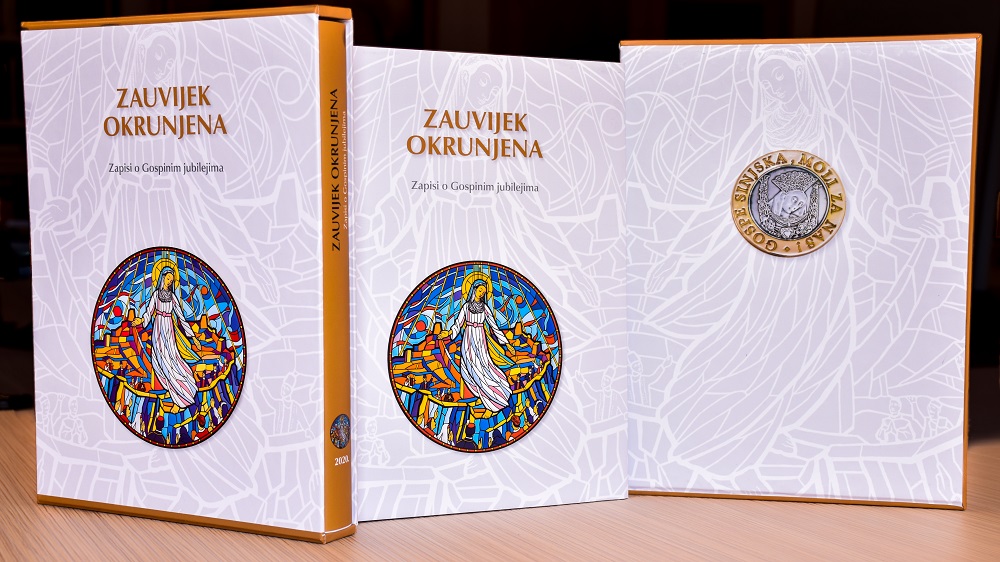 zauvijek okrunjena sm tri 9 5 21